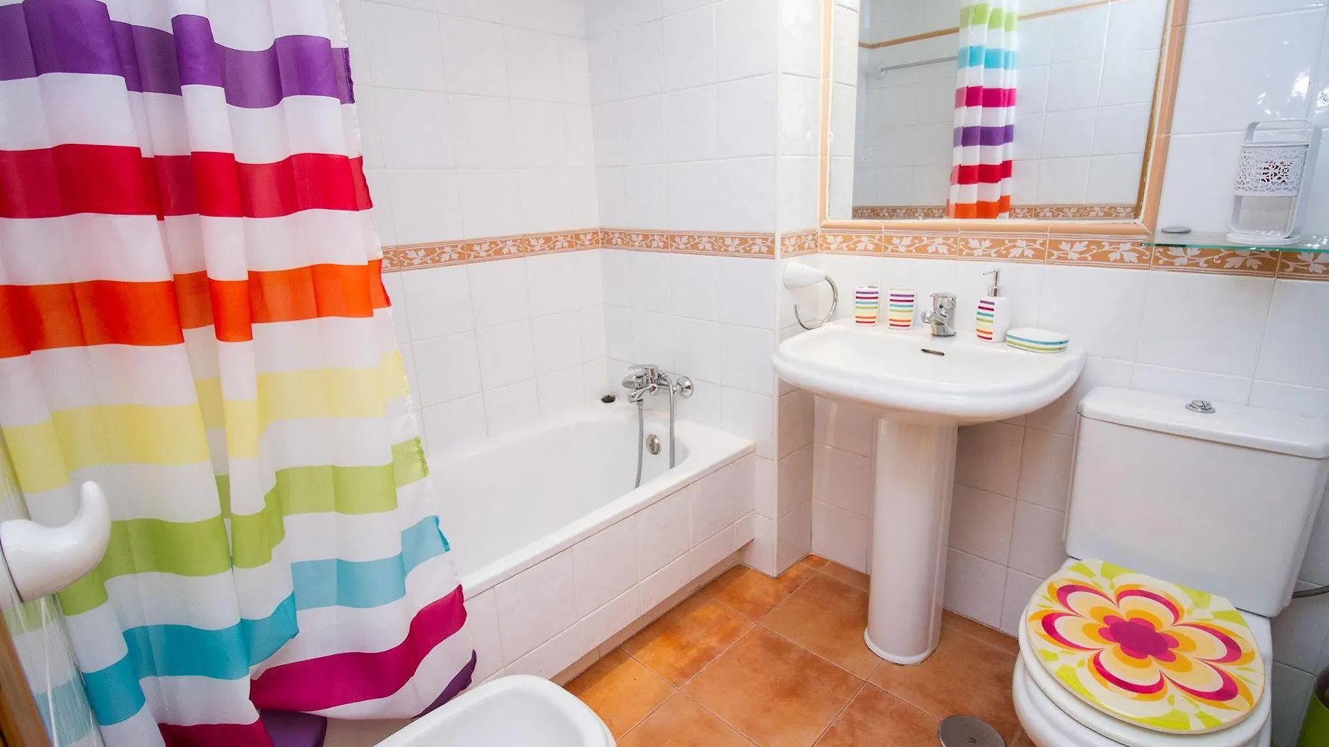 Alfonso Reyes Apartment - Malaga Harbour