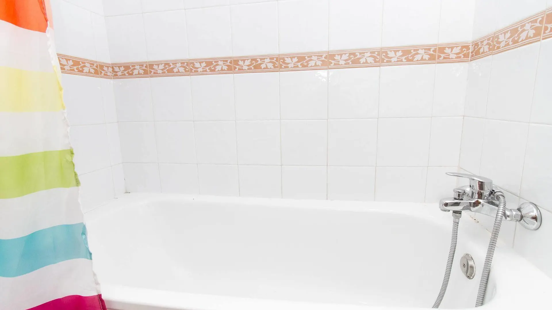 Alfonso Reyes Apartment - Malaga Harbour
